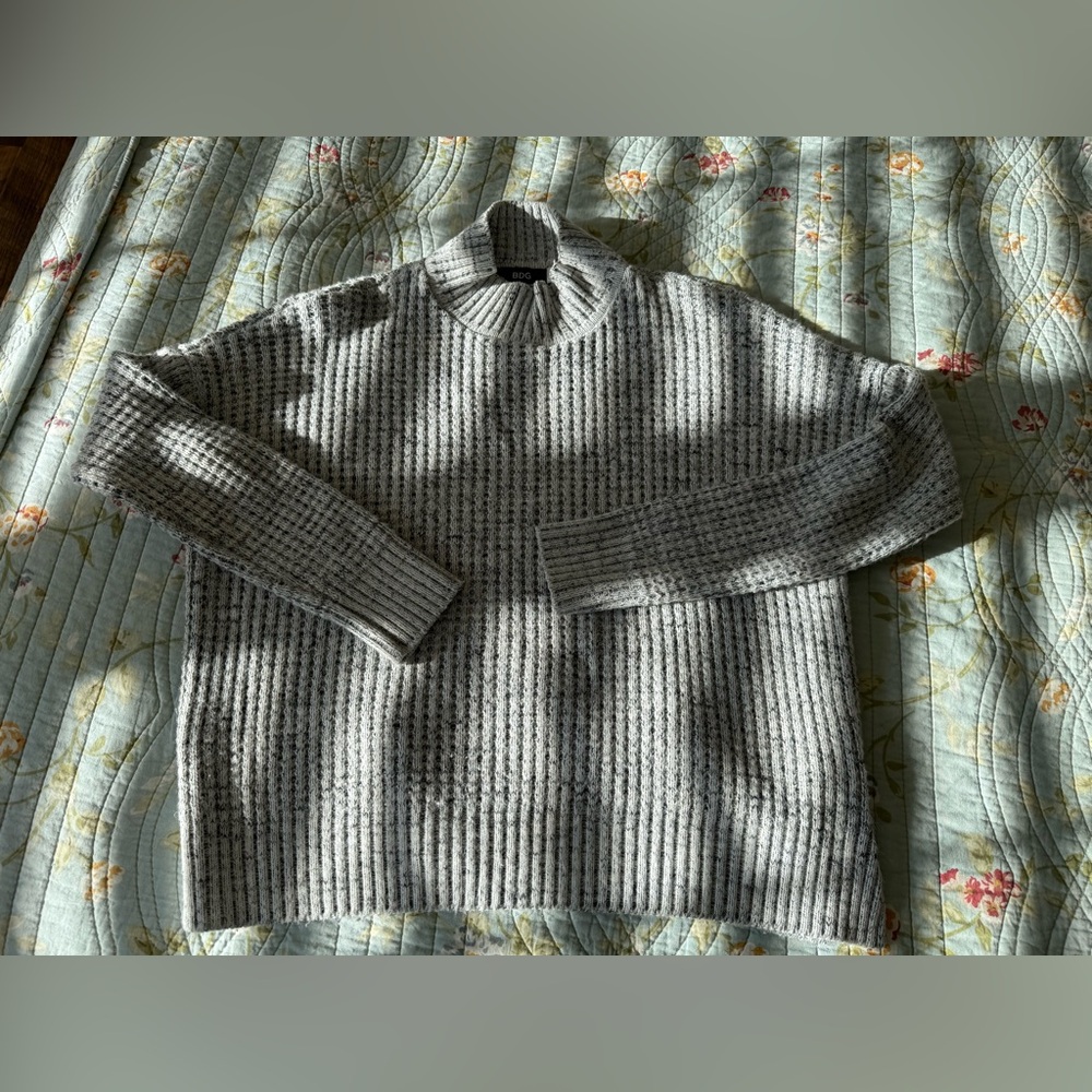 BDG- Urban Outfitters Mock Neck Sweater-Size XS